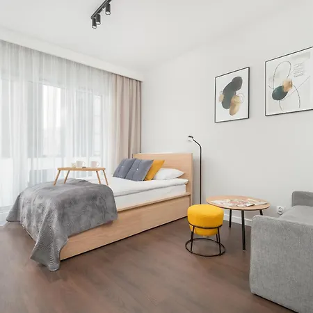 Studio With Parking & Balkony, Zabrska Global Office Park By Noclegi Renters Катовіце Екстер'єр фото