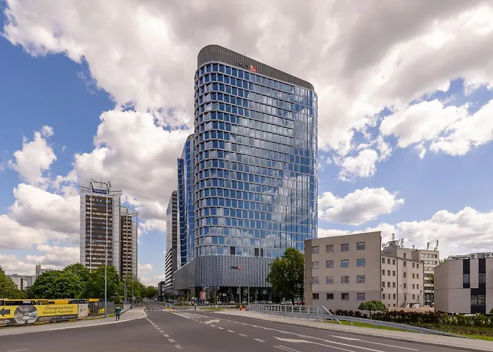 Air-Conditioned Studio With Parking And Balcony, Zabrska Global Office Park By Noclegi Renters