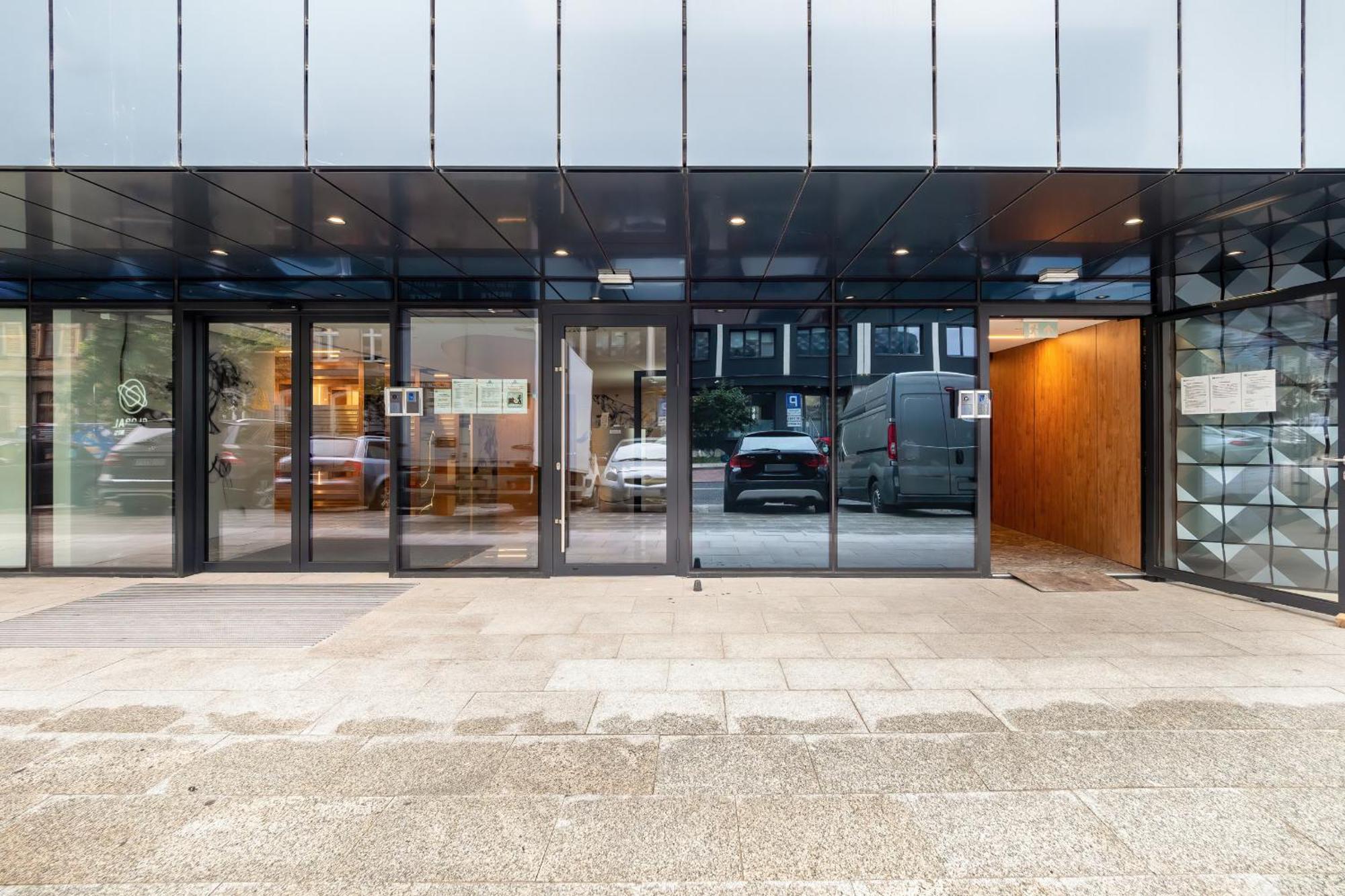 With Parking & Balkony, Zabrska Global Office Park By Renters * Katowice