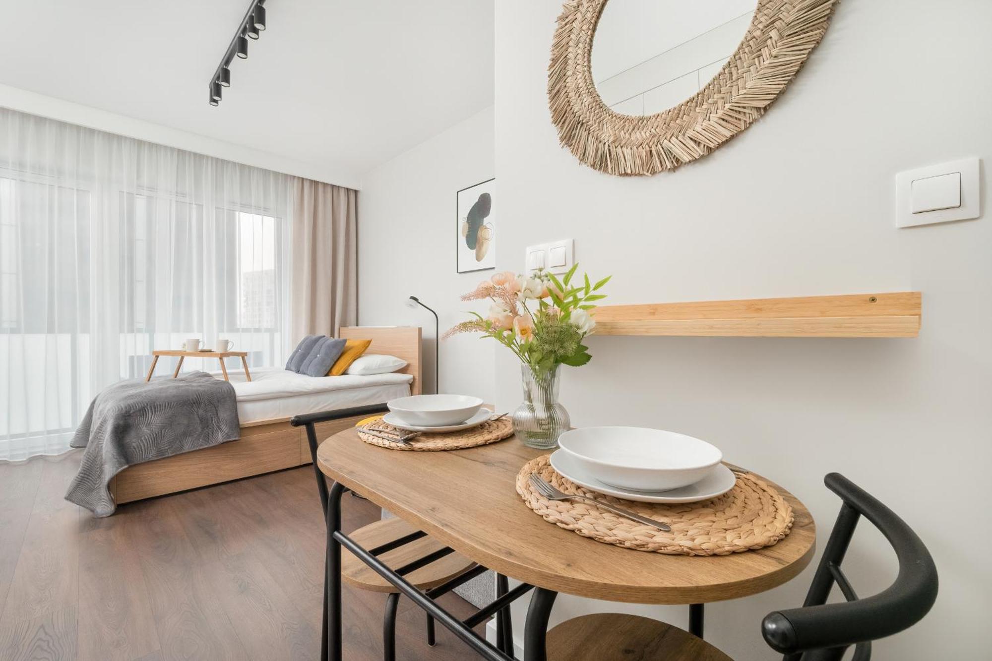 Apartment Air-conditioned With Parking And Balcony, Zabrska Global Office Park By Renters Katowice